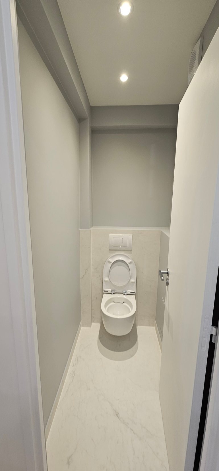 WC moderne réalisé par ABC RENOV'NATION